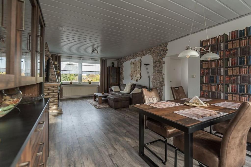 Schoene Lichtdurchflutete Mit Balkon * Hagen (Arnsberg)